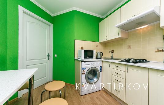 1 комнатная квартира метро Дарница, Киев - квартира посуточно