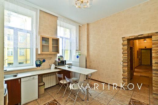 Apartment for rent near Nevsky Prospect, Санкт-Петербург - квартира подобово