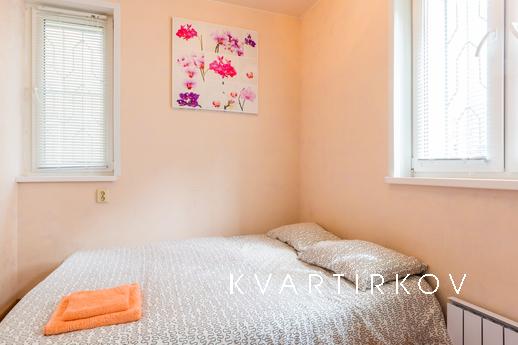 Rent one-bedroom studio apartment for adults serious people.