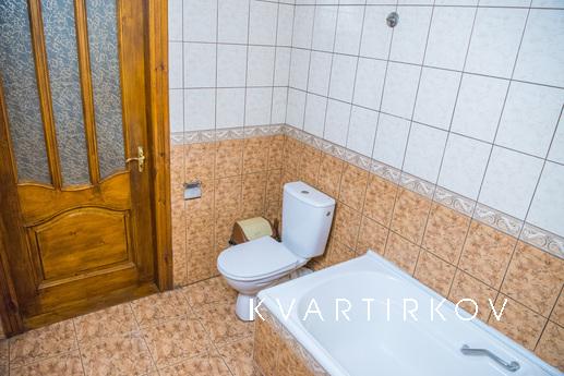 3 com. apartment on Market Square, Lviv - apartment by the day