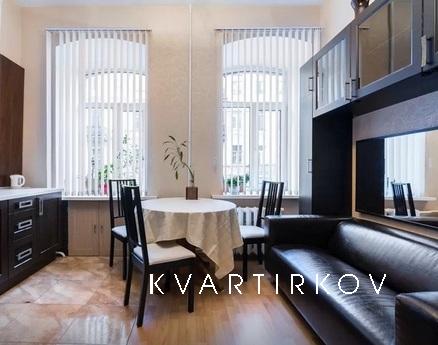 2 bedroom apartment near the metro, Saint Petersburg - apartment by the day