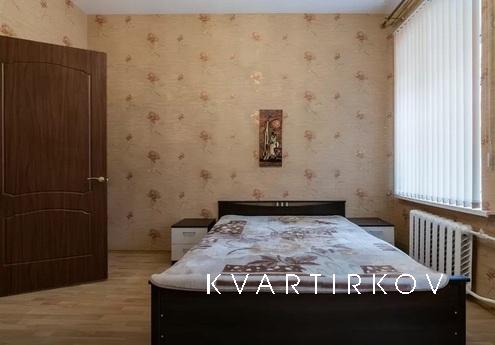 2 bedroom apartment near the metro, Saint Petersburg - apartment by the day