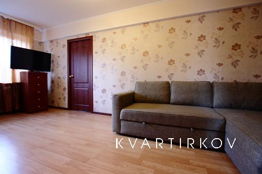 1-комнатная квартира посуточно. Благоустроенный район с разв