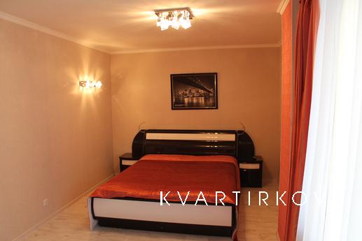 Infrastructure: Convenient transportation, non-stop grocery 