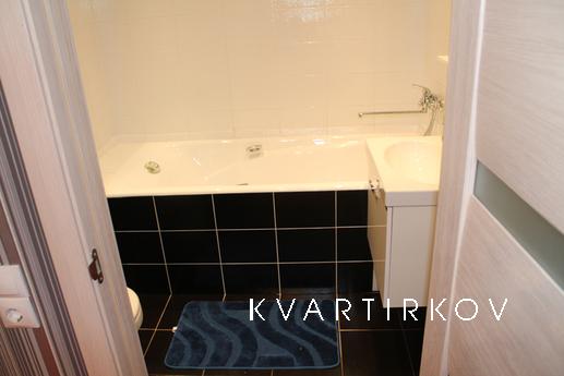 One bedroom apartment in the center, Tyumen - apartment by the day