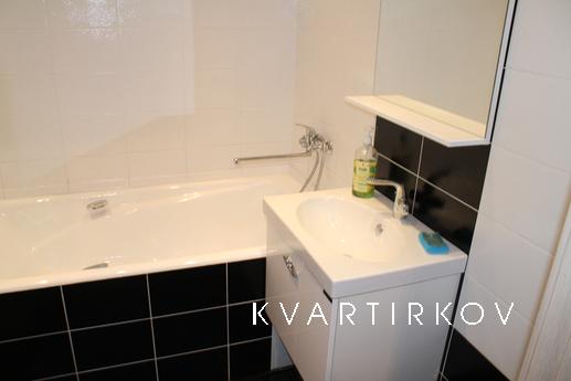 One bedroom apartment in the center, Tyumen - apartment by the day