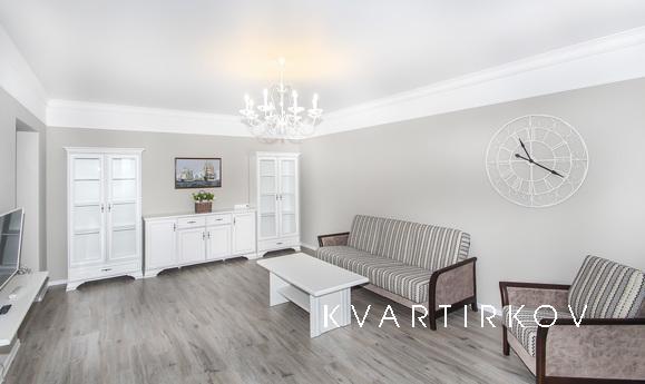 Two bedroom premium apartment, Tyumen - apartment by the day