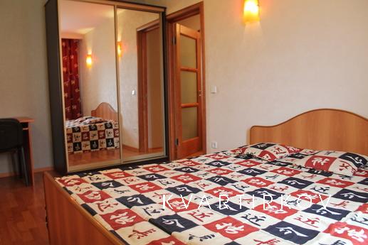 Двухкомнатная квартира в центре, Тюмень - квартира посуточно