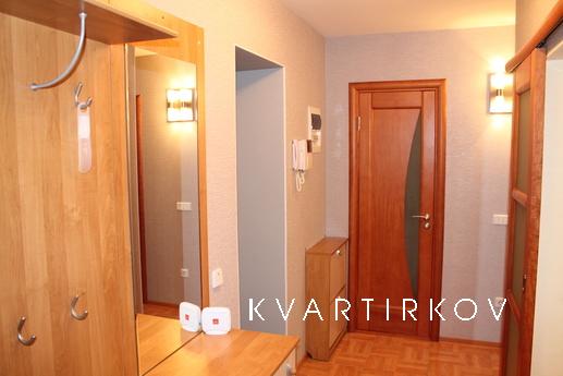 Двухкомнатная квартира в центре, Тюмень - квартира посуточно