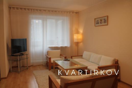 Infrastructure: Convenient transportation, non-stop grocery 