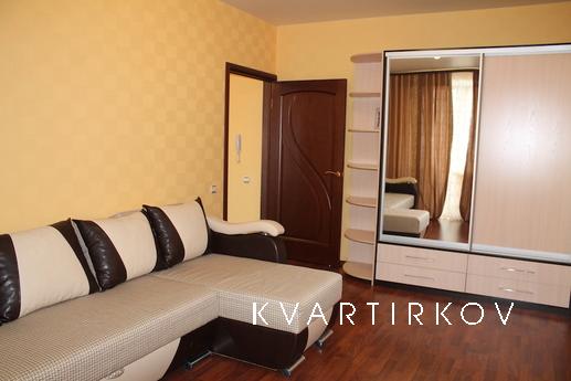 One bedroom apartment in the center, Tyumen - apartment by the day