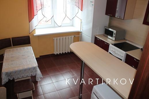 One bedroom apartment in the center, Tyumen - apartment by the day