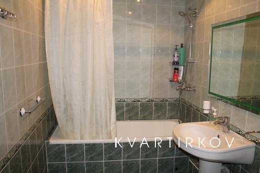 Двухкомнатная квартира в центре, Тюмень - квартира посуточно