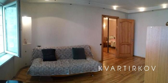 2 комнатная в центре Киева с евроремонто, Киев - квартира посуточно