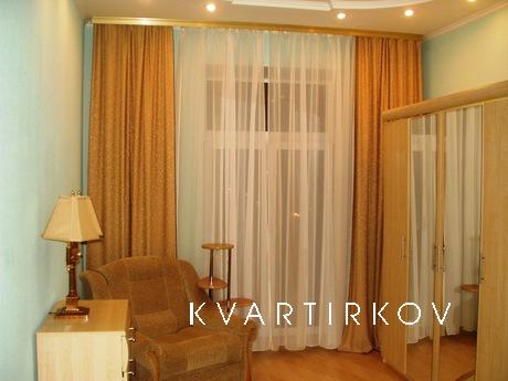 2 rooms in Pechersk. Klovskiy descent, Kyiv - apartment by the day