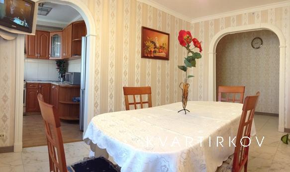 apartment on Moscow Avenue 205, Санкт-Петербург - квартира подобово