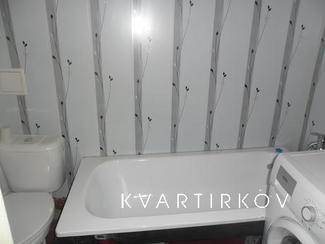 Без посредников и переплат, в квартире чисто, есть все необх