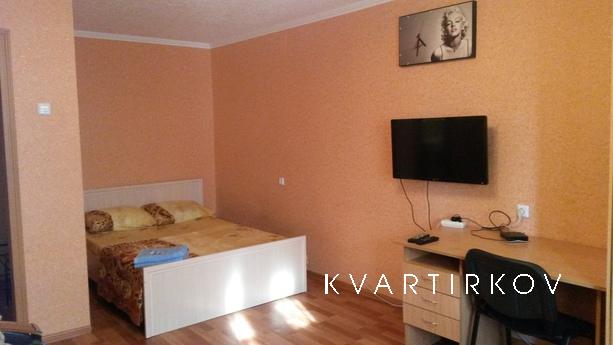 Cozy, clean apartment at the intersection of Malygina-Holodi