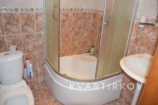 Квартира у ТД Премьер, Тюмень - квартира посуточно