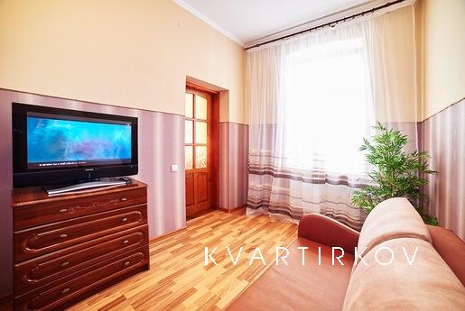 A good apartment not far from the Opera, Lviv - apartment by the day