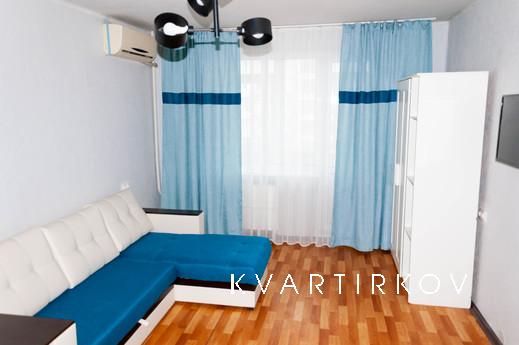 ПОСУТОЧНАЯ кв на Уральской, Краснодар, Краснодар - квартира посуточно