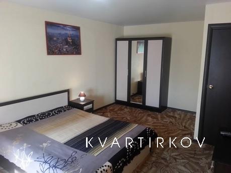 1-bedroom apartment in the center, Yekaterinburg - apartment by the day