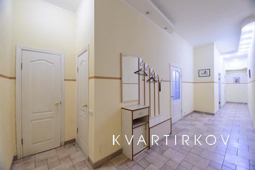 3-комнатная квартира в сердце Киева, Киев - квартира посуточно