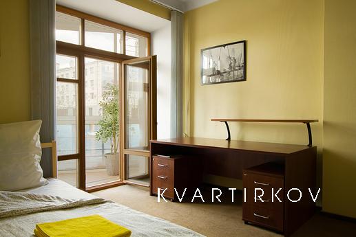 Сдается посуточно двухкомнатный номер «ЛЮКС» с балконом в го