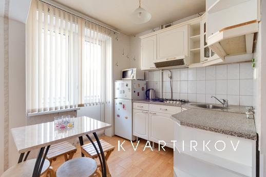 2 bedroom apartment for rent, Moscow - apartment by the day