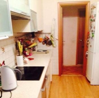 2 bedroom apartment for rent, Moscow - apartment by the day