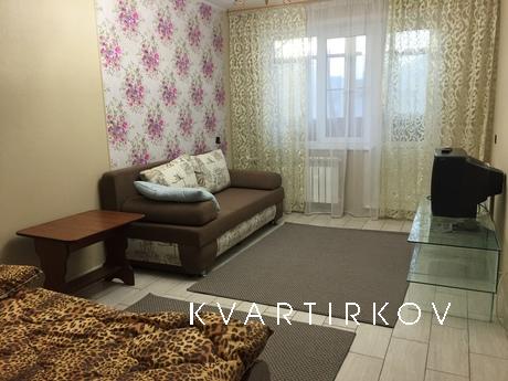 Квартира находиться рядом с Аквапарком Ривьера, до историчес