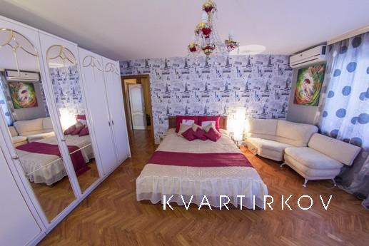 Однокомнатная квартира, Чернышевского104, Уфа - квартира посуточно