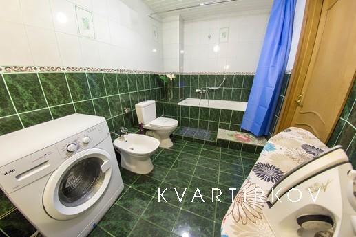 Однокомнатная квартира, Чернышевского104, Уфа - квартира посуточно