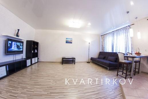 Трехкомнатная квартира,  ул. Ленина 162, Уфа - квартира посуточно