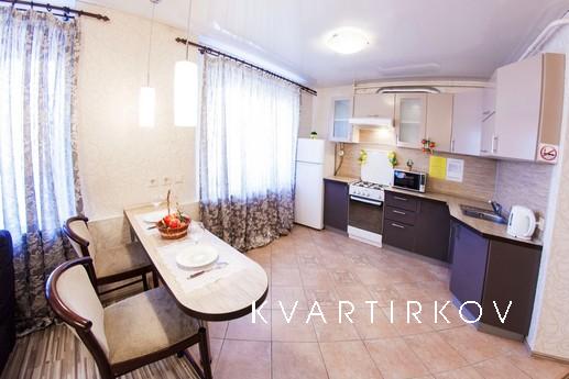 Трехкомнатная квартира,  ул. Ленина 162, Уфа - квартира посуточно