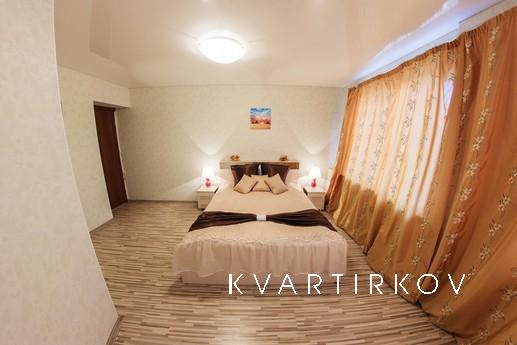 Трехкомнатная квартира,  ул. Ленина 162, Уфа - квартира посуточно