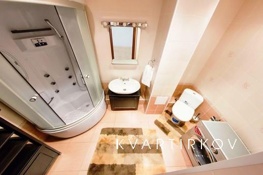 Трехкомнатная квартира,  ул. Ленина 162, Уфа - квартира посуточно