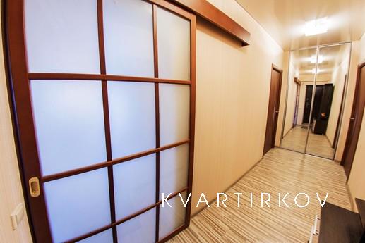 Трехкомнатная квартира,  ул. Ленина 162, Уфа - квартира посуточно