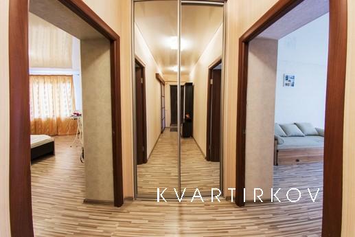 Трехкомнатная квартира,  ул. Ленина 162, Уфа - квартира посуточно