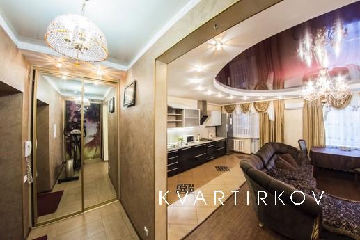 Трехкомнатная квартира,ул. Исмагилова 14, Уфа - квартира посуточно