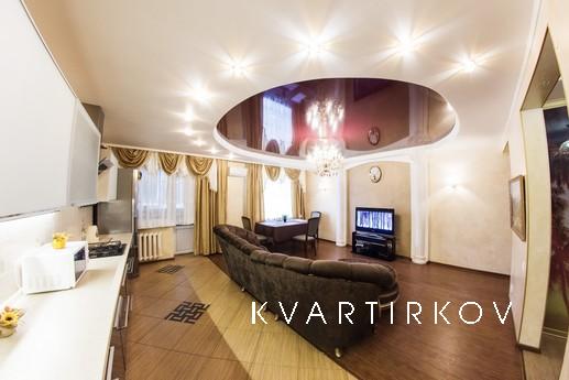 Трехкомнатная квартира,ул. Исмагилова 14, Уфа - квартира посуточно