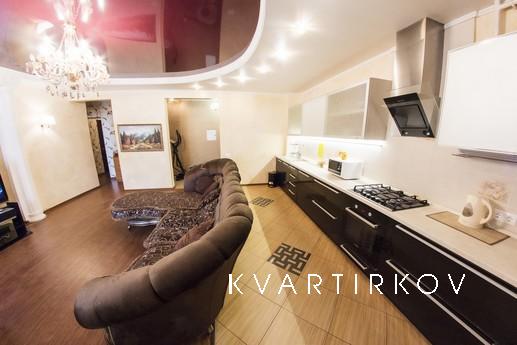 Трехкомнатная квартира,ул. Исмагилова 14, Уфа - квартира посуточно