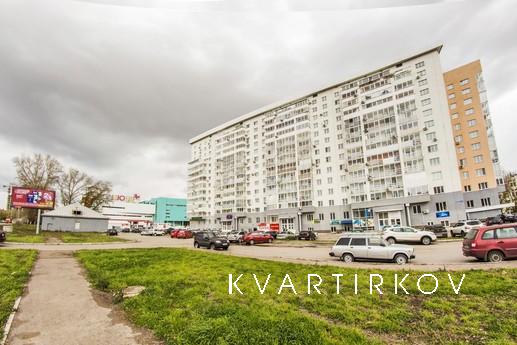 Однокомнатная,  ул. Комсомольская 106, Уфа - квартира посуточно