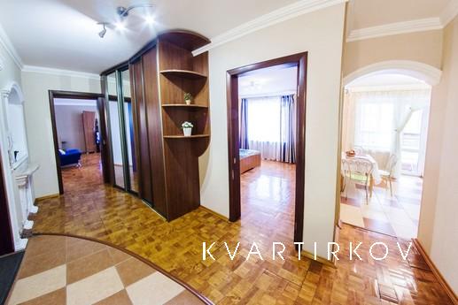 Двухкомнатная квартира,  пр. Октября 84, Уфа - квартира посуточно