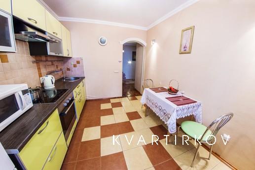 Двухкомнатная квартира,  пр. Октября 84, Уфа - квартира посуточно