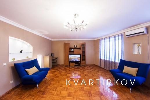 Двухкомнатная квартира,  пр. Октября 84, Уфа - квартира посуточно