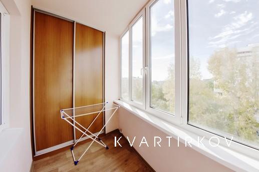 Однокомнатная квартира,  ул. Энгельса 9, Уфа - квартира посуточно