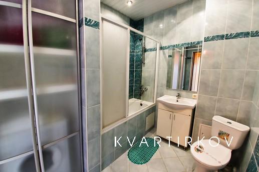 ул. Цюрупы 145/1, Уфа - квартира посуточно