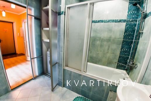 ул. Цюрупы 145/1, Уфа - квартира посуточно