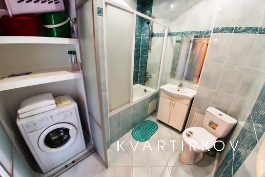 ул. Цюрупы 145/1, Уфа - квартира посуточно